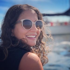 Meet your Posher, Luiza